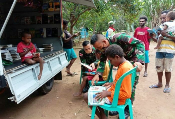 boosting Papuans' literacy
